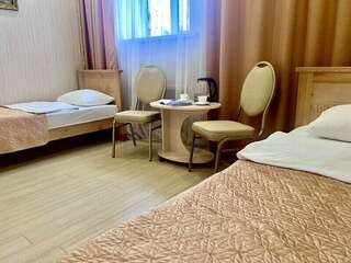 Гостиница Вятские улочки Север Киров Двухместный номер с 2 отдельными кроватями-1